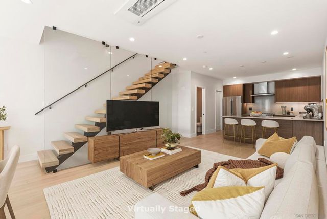 4214 Tonopah St, San Diego, CA 92110