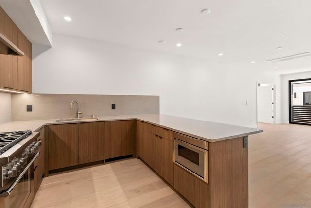 4214 Tonopah St, San Diego, CA 92110