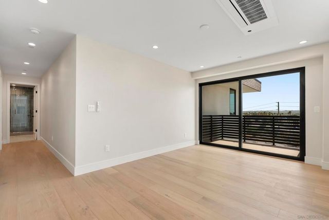 4214 Tonopah St, San Diego, CA 92110