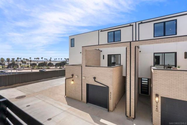 4214 Tonopah St, San Diego, CA 92110