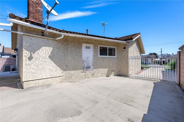 6123 Pepperwood, Lakewood, CA 90712