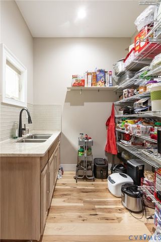12554 Kain Rd, Glen Allen, VA 23059
