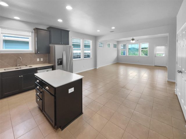 312 La Escalera DR, Leander, TX 78641