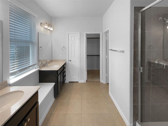 312 La Escalera DR, Leander, TX 78641