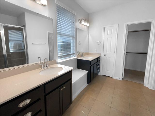 312 La Escalera DR, Leander, TX 78641