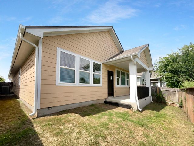312 La Escalera DR, Leander, TX 78641