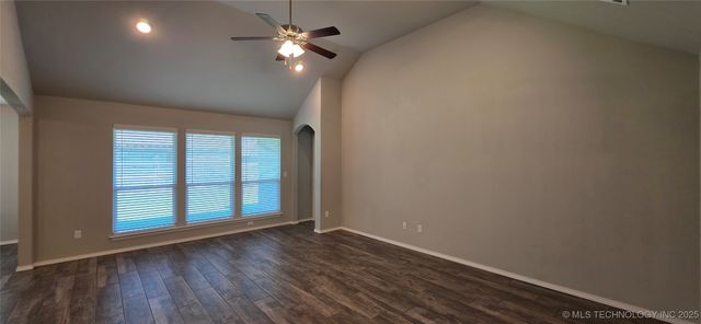 1502 E Utica Place, Broken Arrow, OK 74011