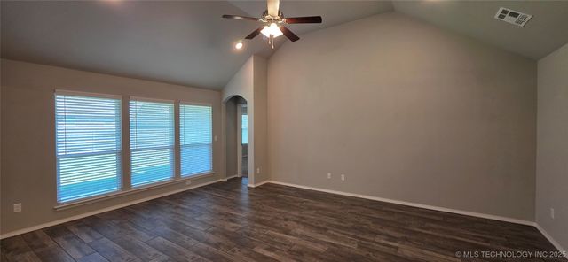 1502 E Utica Place, Broken Arrow, OK 74011
