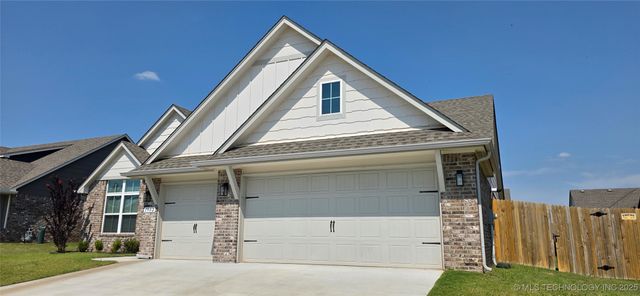 1502 E Utica Place, Broken Arrow, OK 74011