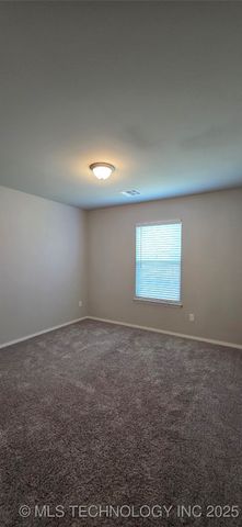 1502 E Utica Place, Broken Arrow, OK 74011