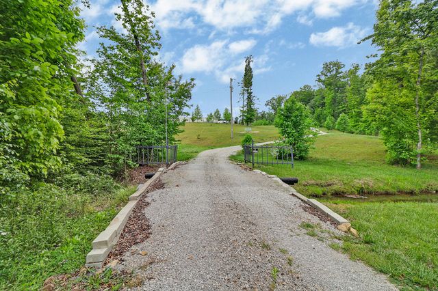 2930 Doc Loy Road, Grandview, TN 37337