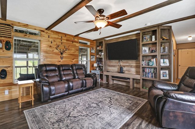 2930 Doc Loy Road, Grandview, TN 37337