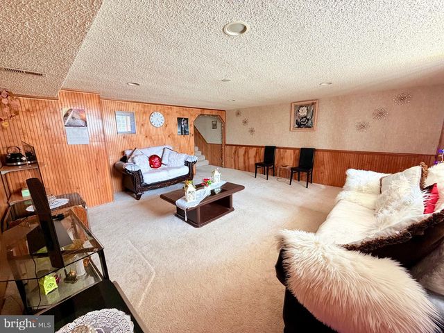 1437 NAPFLE AVE, Philadelphia, PA 19111