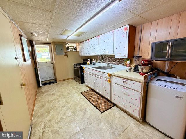 1437 NAPFLE AVE, Philadelphia, PA 19111