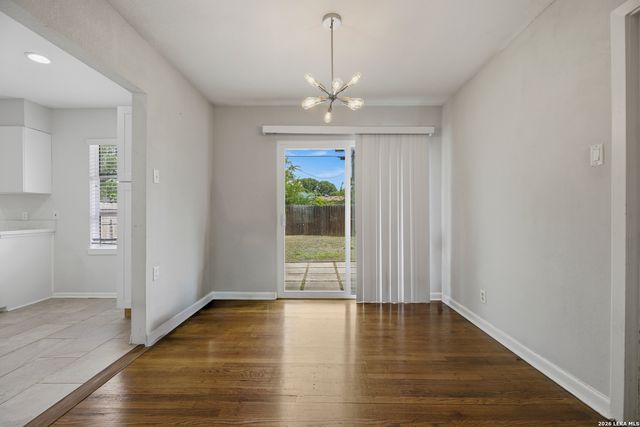 323 BASSWOOD DR, San Antonio, TX 78213