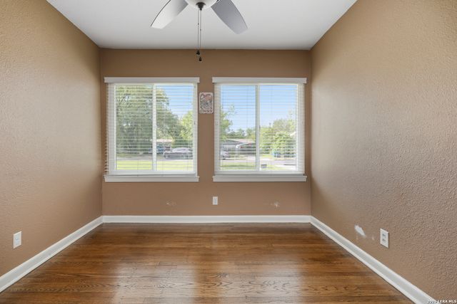 323 BASSWOOD DR, San Antonio, TX 78213