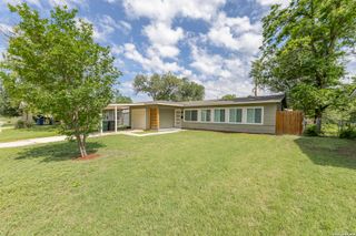 323 BASSWOOD DR, San Antonio, TX 78213