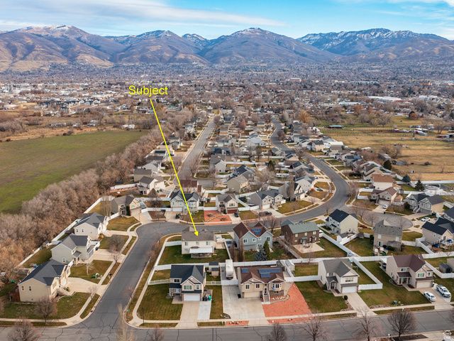 1218 S 1420 W, Woods Cross, UT 84087