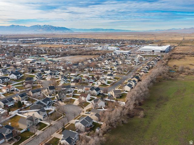 1218 S 1420 W, Woods Cross, UT 84087