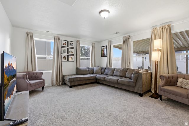 1218 S 1420 W, Woods Cross, UT 84087