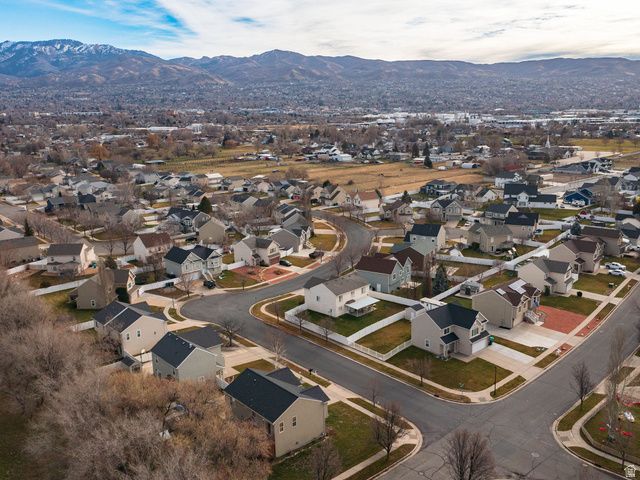 1218 S 1420 W, Woods Cross, UT 84087