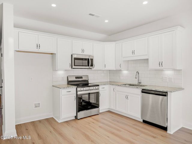 255 Townhome Lane 255, Southern Pines, NC 28387