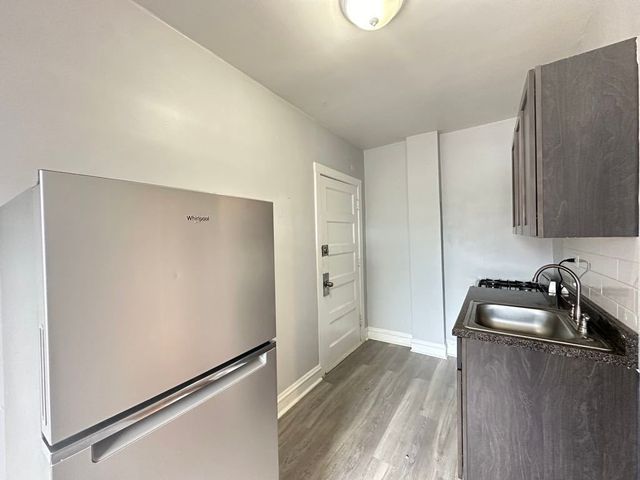 4602 N Beacon Street 4B, Chicago, IL 60640