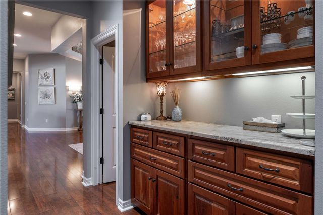 1820 Guenther RD, La Grange, TX 78945