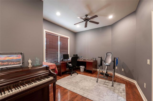 1820 Guenther RD, La Grange, TX 78945