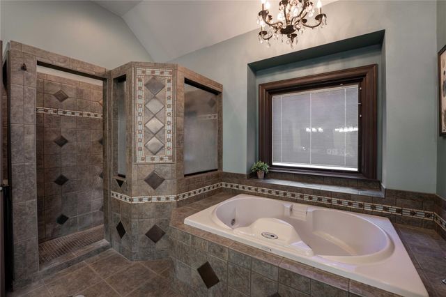 1820 Guenther RD, La Grange, TX 78945