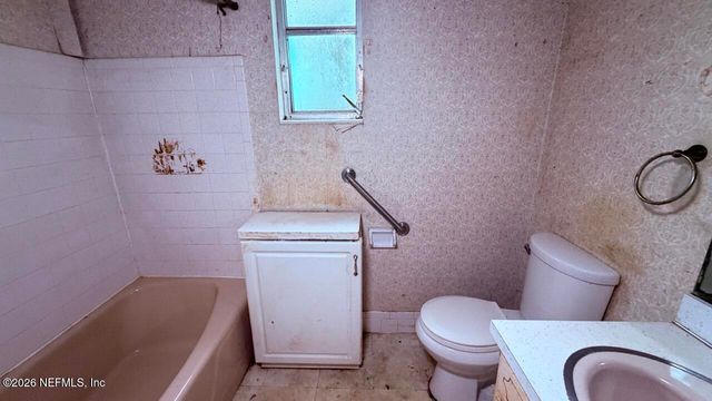 10384 PINEHURST Drive, Jacksonville, FL 32218