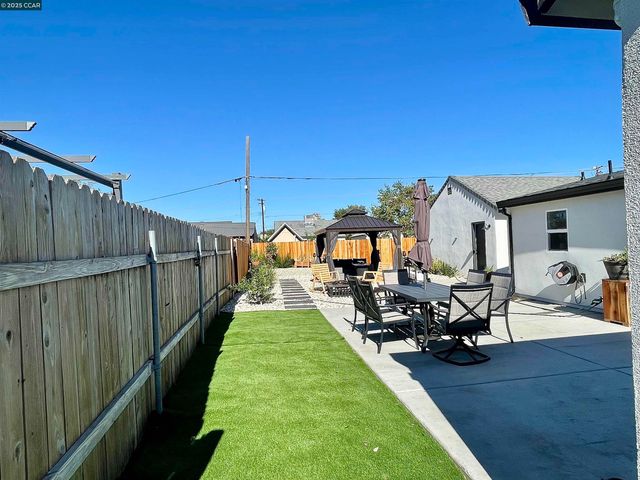 1923 Juliesse Avenue, Sacramento, CA 95815