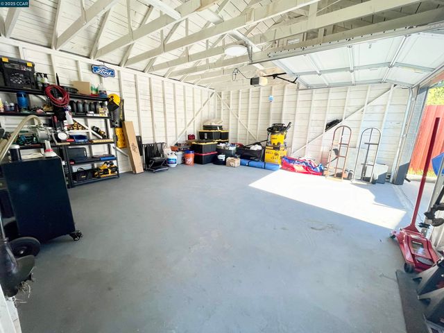 1923 Juliesse Avenue, Sacramento, CA 95815