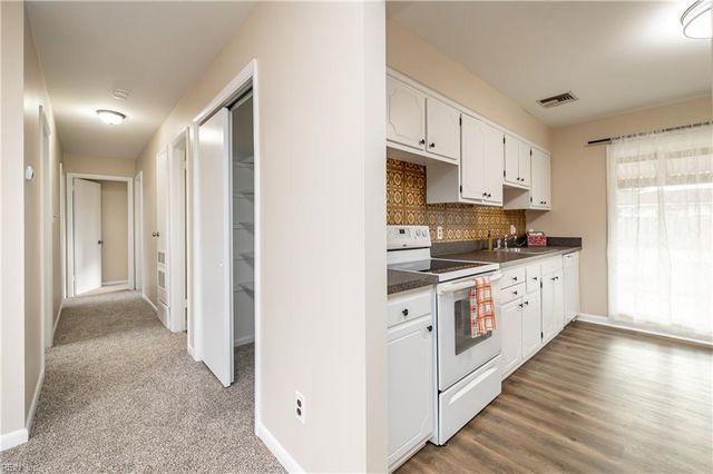 3945 Starboard RD, Chesapeake, VA 23321