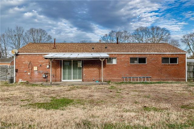 3945 Starboard RD, Chesapeake, VA 23321