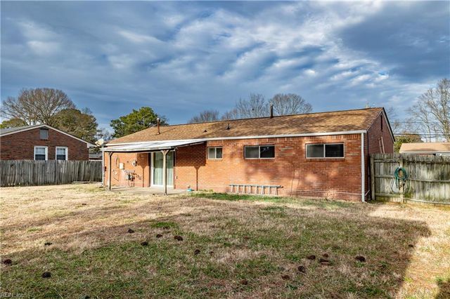 3945 Starboard RD, Chesapeake, VA 23321