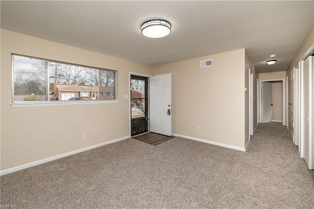 3945 Starboard RD, Chesapeake, VA 23321