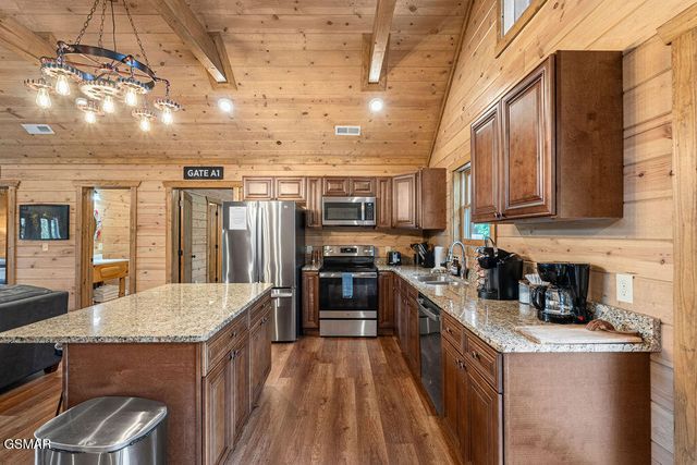 2852 Owens Rdg Way, Sevierville, TN 37876