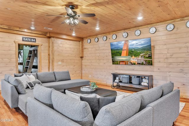 2852 Owens Rdg Way, Sevierville, TN 37876