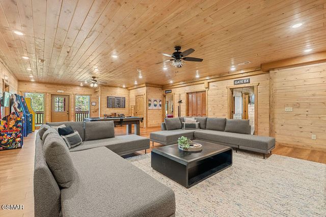 2852 Owens Rdg Way, Sevierville, TN 37876