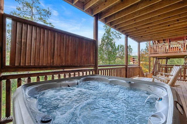 2852 Owens Rdg Way, Sevierville, TN 37876