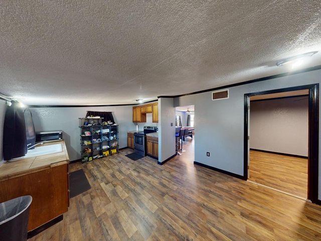 511 NW 4th St, Andrews, TX 79714