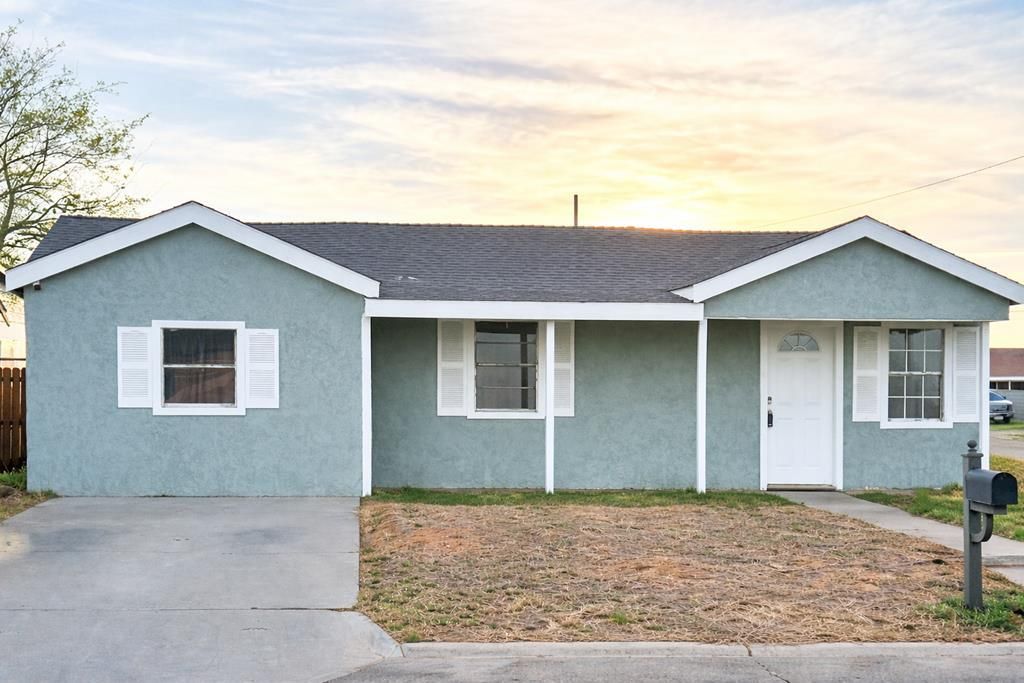 511 NW 4th St, Andrews, TX 79714