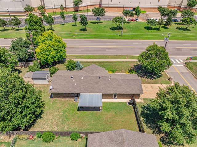 601 SW 9th Street, Moore, OK 73160