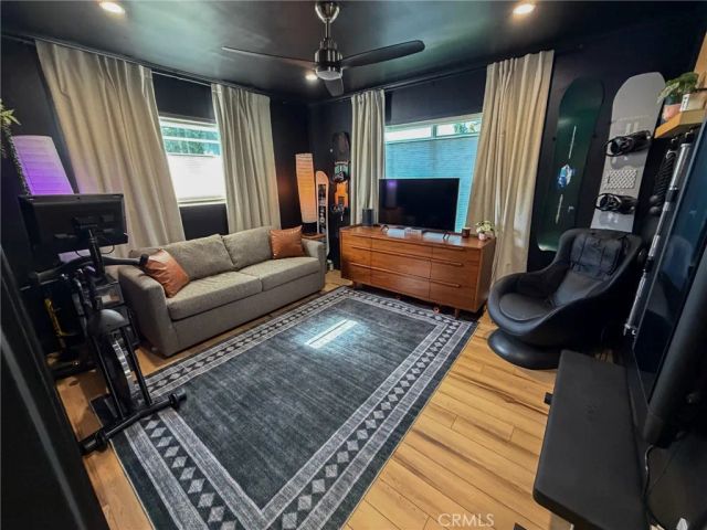 5438 E Walkerton St., Long Beach, CA 90808