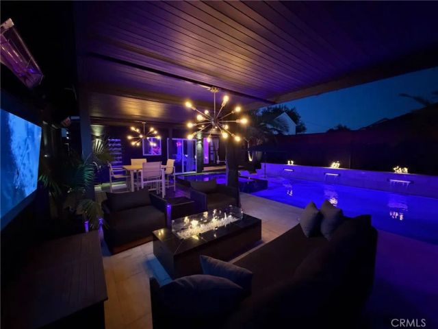 5438 E Walkerton St., Long Beach, CA 90808