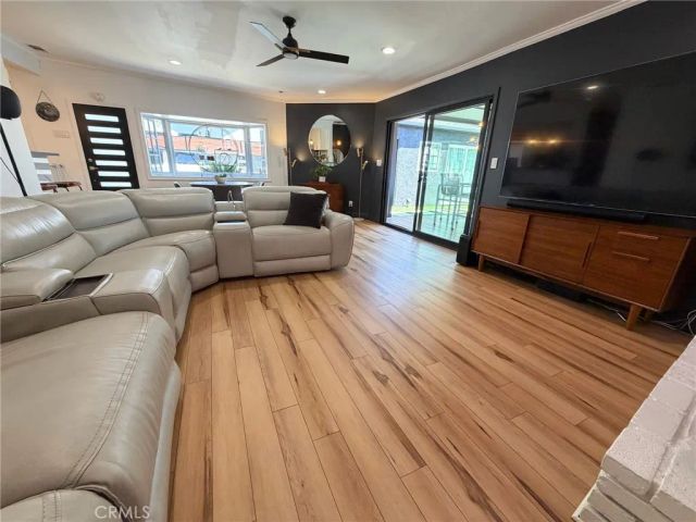 5438 E Walkerton St., Long Beach, CA 90808