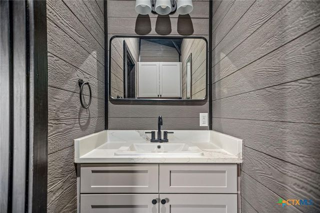 1236 Riverside Drive, Palacios, TX 77465