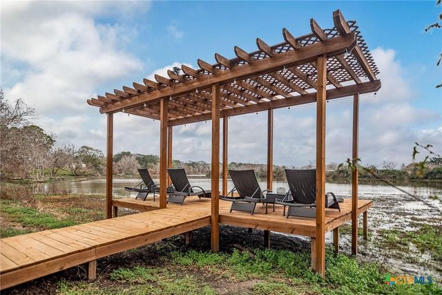 1236 Riverside Drive, Palacios, TX 77465