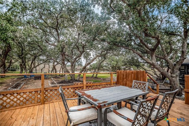 1236 Riverside Drive, Palacios, TX 77465